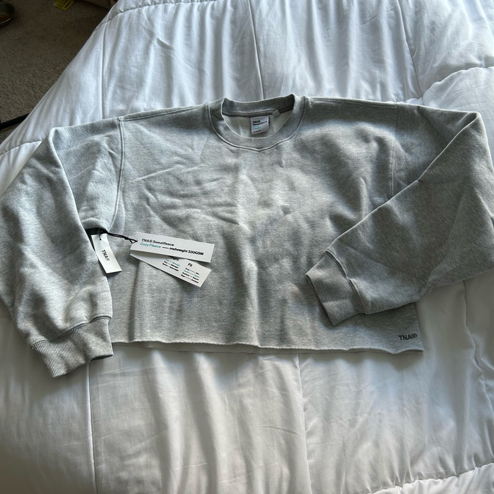 NWT Aritzia tna cropped sweatshirt cozy fleece